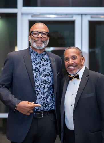 mobile - carousel-hero-element image-11