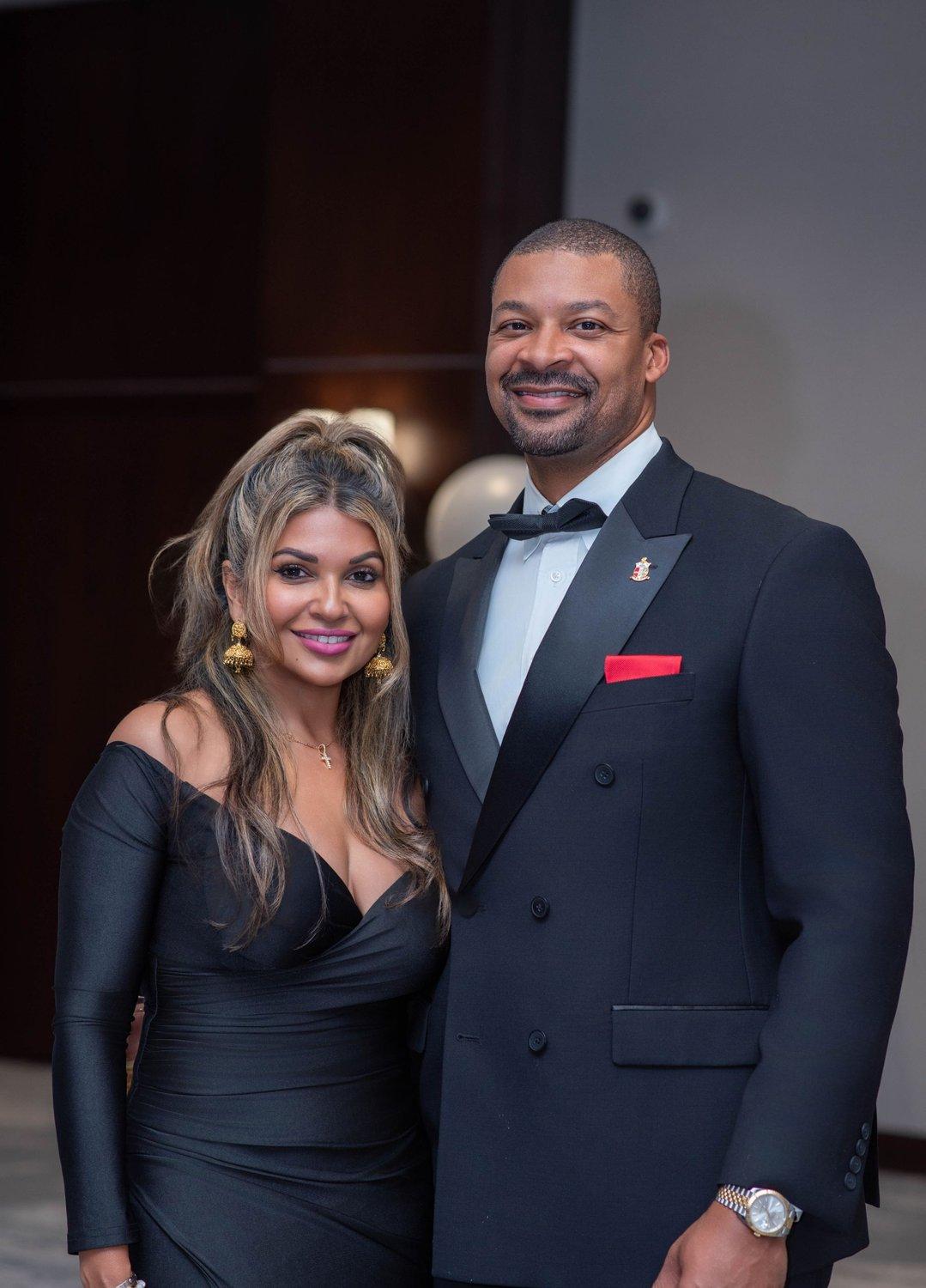 carousel-hero-element image-4