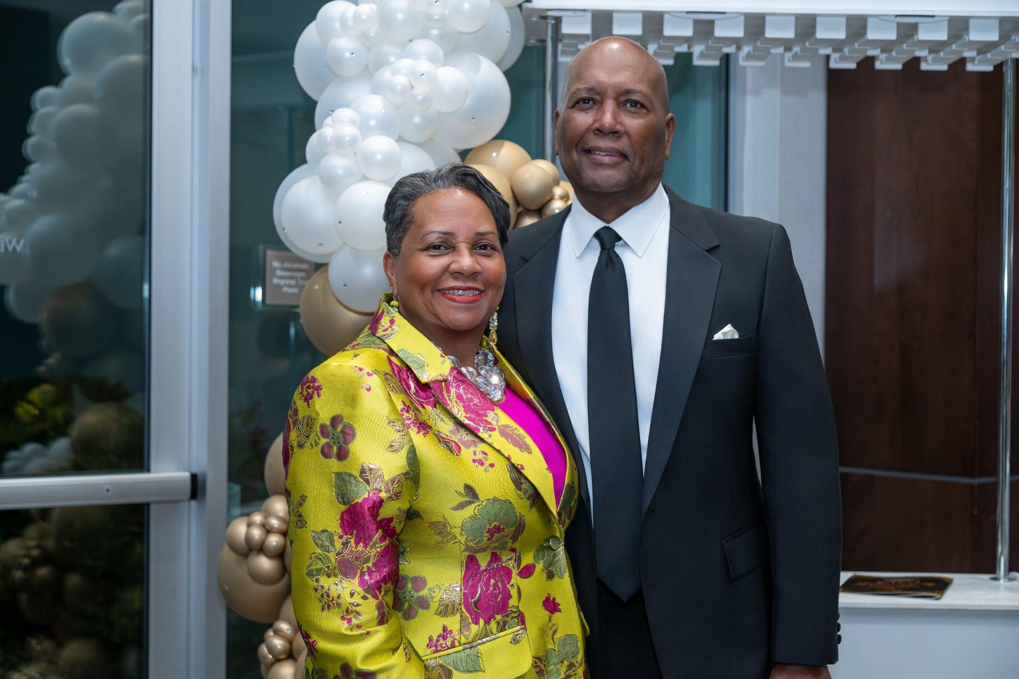 carousel-hero-element image-5