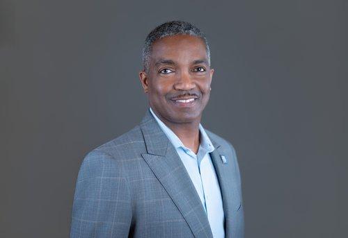 carousel-hero-element image-0