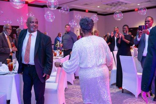 mobile - carousel-hero-element image-8